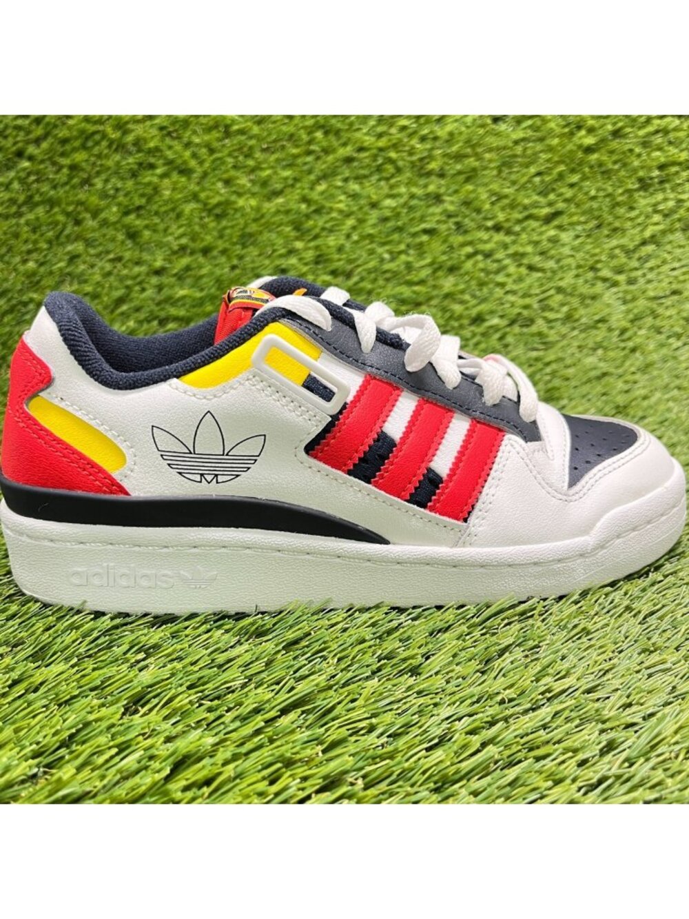 Adidas Forum Low Boys Size 5Y White Black Red Athletic Leather Shoes Sneakers
